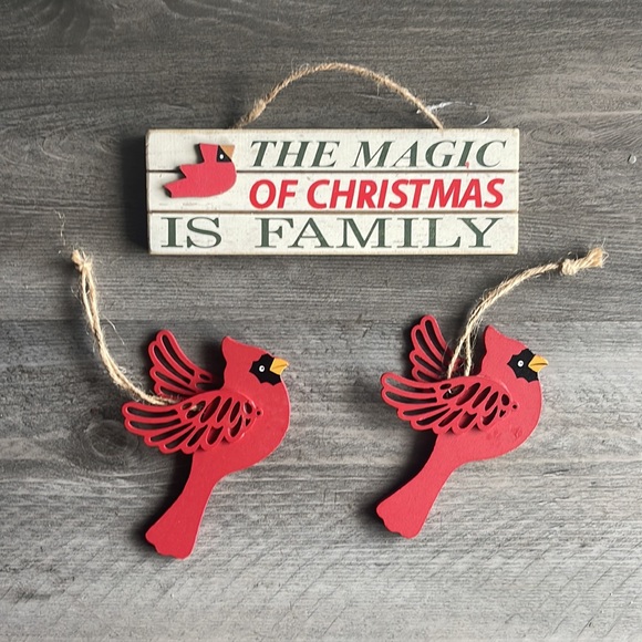 EUC - Christmas Wall Decor And Ornaments - Picture 7 of 7